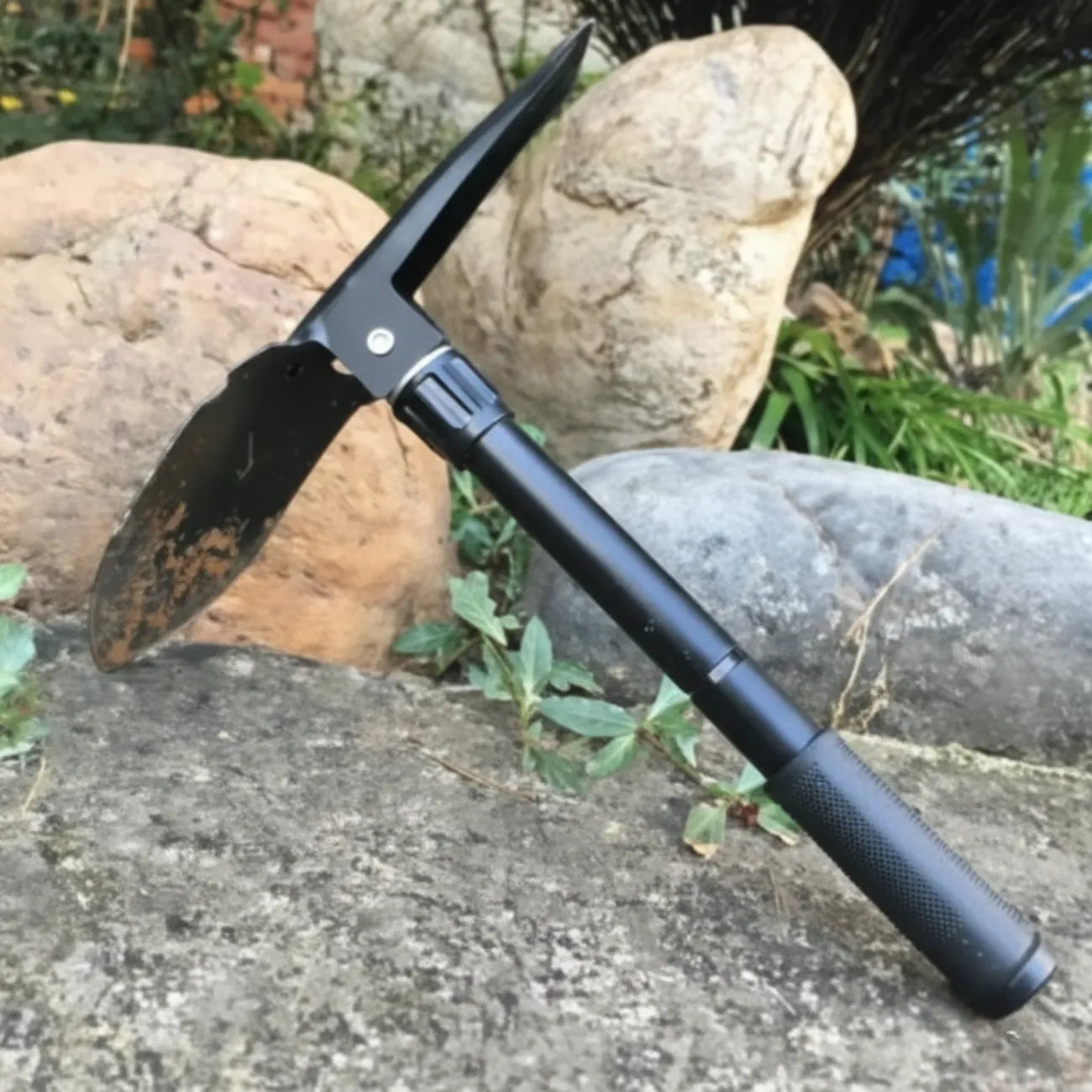 Military Folding Shovel with Pickaxe | TrekWard